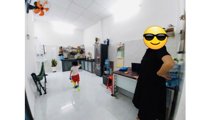 Giảm sốc 500tr !!! Chỉ còn 6tỷ2, Nhà C4 SHR, diện tích khủng 117m2,  1/ Nguyễn Văn Quá cách mặt tiền 50m, HXH tránh nhau, Ô tô Ngủ Sân